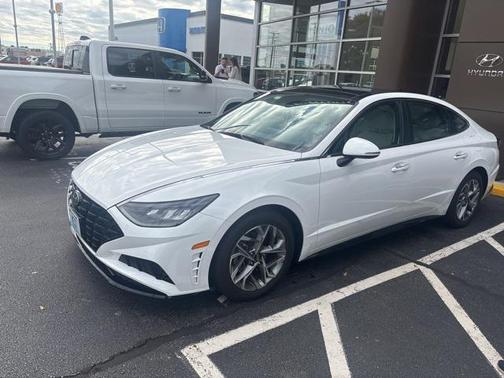 2023 Hyundai SONATA SEL