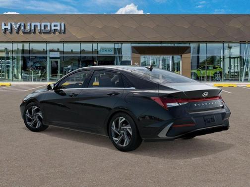 Abyss Black 2026 Hyundai ELANTRA Limited