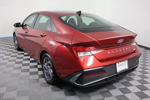 2024 Hyundai ELANTRA HEV Blue
