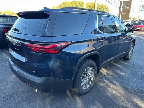2023 Chevrolet Traverse LT