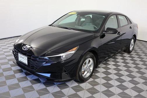 2023 Hyundai ELANTRA SE