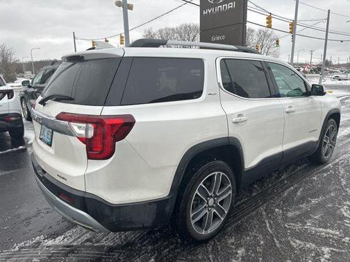2021 GMC Acadia SLT