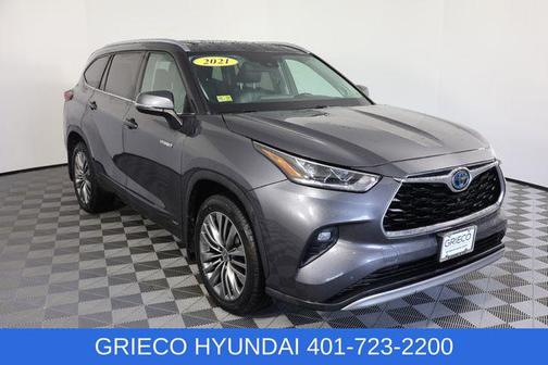 Magnetic Gray Metallic 2021 Toyota Highlander Hybrid Platinum