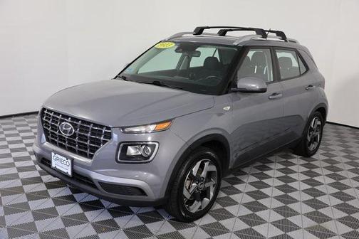 2023 Hyundai VENUE SEL