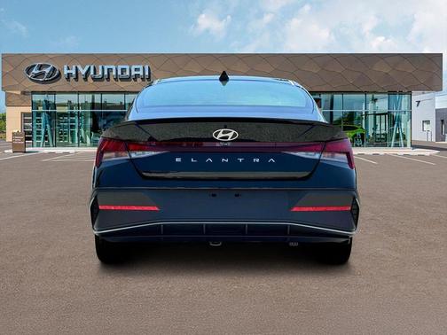 2025 Hyundai ELANTRA Sport