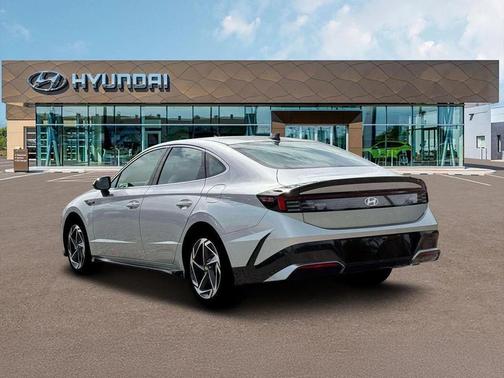Aero Silver 2026 Hyundai SONATA SEL