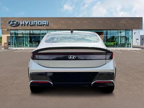 Aero Silver 2026 Hyundai SONATA SEL