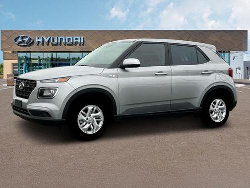 2025 Hyundai VENUE SE