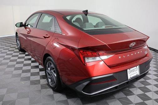2024 Hyundai ELANTRA HEV Blue