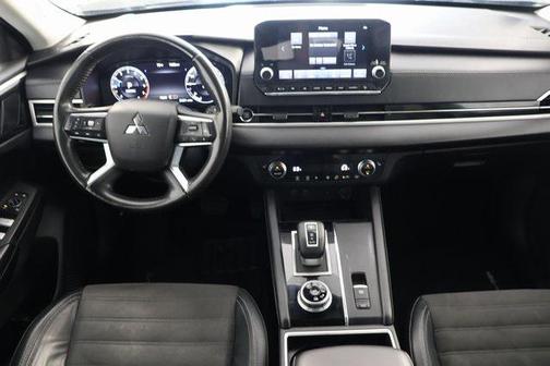 2022 Mitsubishi Outlander SE Launch Edition