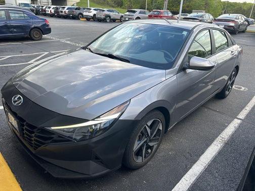 Fluid Metal 2023 Hyundai ELANTRA SEL