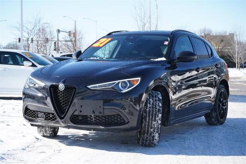 Photo 3 of 27 of 2021 Alfa Romeo Stelvio Ti
