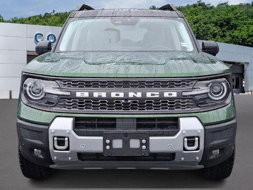 ERUPTION GREEN METALLIC 2025 Ford Bronco Sport BADLANDS