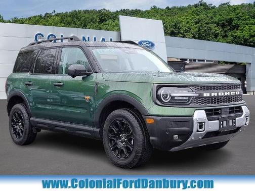 ERUPTION GREEN METALLIC 2025 Ford Bronco Sport BADLANDS