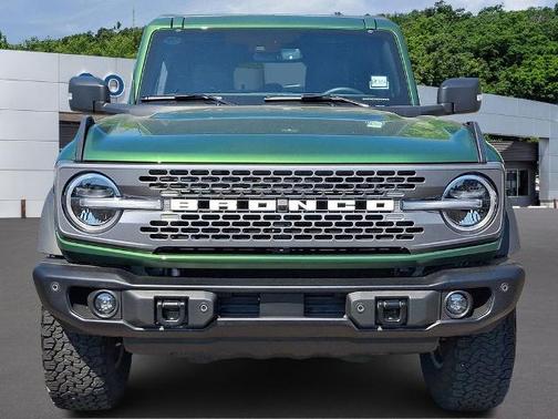 ERUPTION GREEN METALLIC 2025 Ford Bronco BADLANDS
