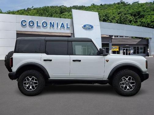 OXFORD WHITE 2025 Ford Bronco BADLANDS