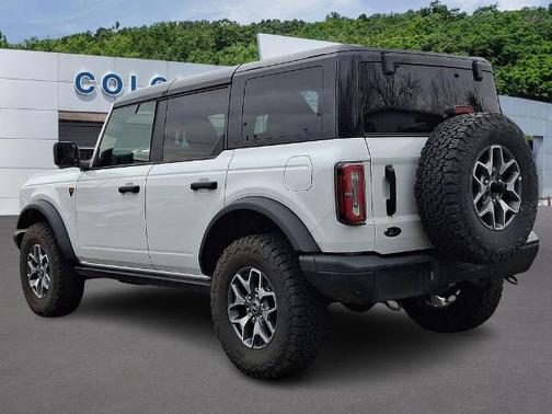 OXFORD WHITE 2025 Ford Bronco BADLANDS