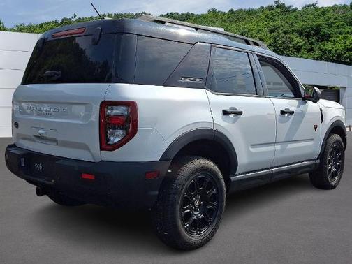 OXFORD WHITE 2025 Ford Bronco Sport BADLANDS