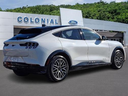 2024 Ford Mustang Mach-E PREMIUM