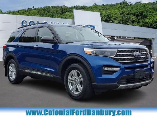 ATLAS BLUE METALLIC 2022 Ford Explorer XLT