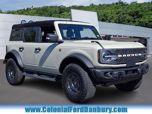 DESERT SAND 2025 Ford Bronco BADLANDS