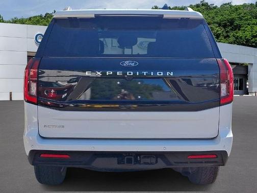 OXFORD WHITE 2025 Ford Expedition ACTIVE
