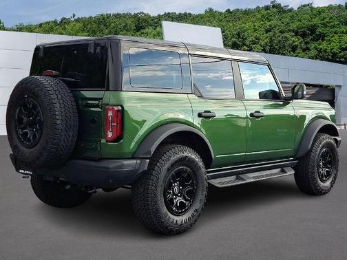 ERUPTION GREEN METALLIC 2025 Ford Bronco BADLANDS