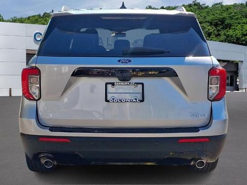 ICONIC SILVER METALLIC 2023 Ford Explorer ST-LINE