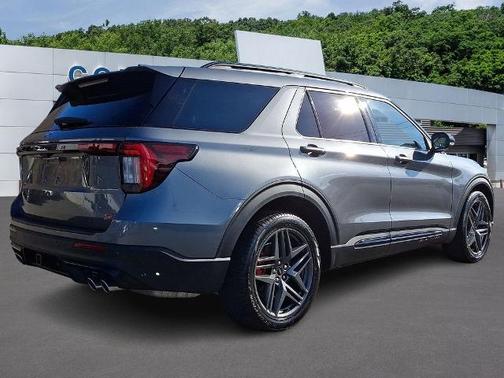 CARBONIZED GRAY METALLIC 2025 Ford Explorer ST