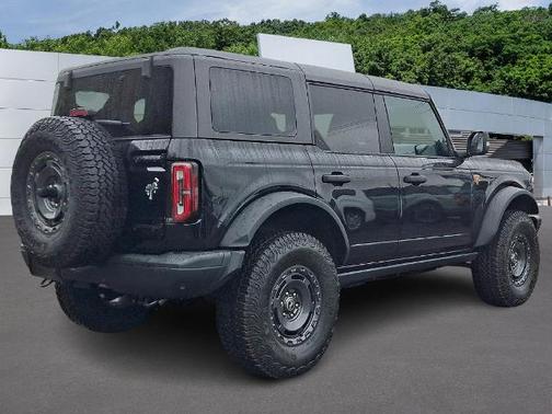 SHADOW BLACK 2025 Ford Bronco BADLANDS