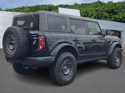 SHADOW BLACK 2025 Ford Bronco BADLANDS