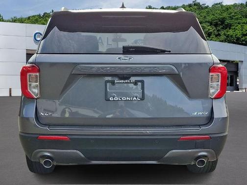 CARBONIZED GRAY METALLIC 2022 Ford Explorer XLT