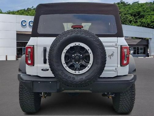 OXFORD WHITE 2023 Ford Bronco BADLANDS