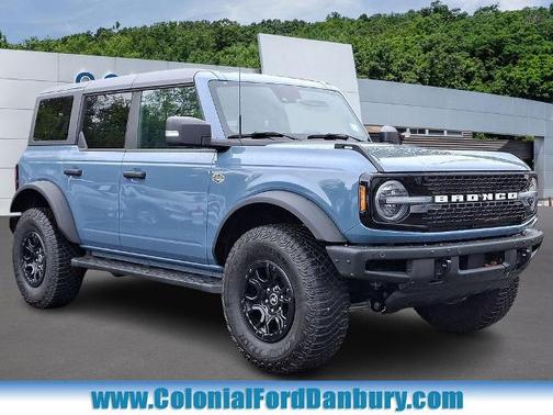 AZURE GRAY MET TRI-COAT 2023 Ford Bronco WILDTRAK