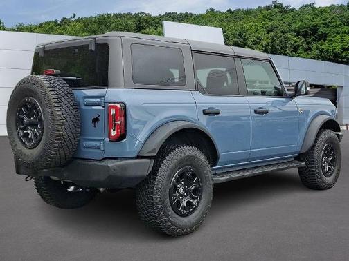 AZURE GRAY MET TRI-COAT 2023 Ford Bronco WILDTRAK