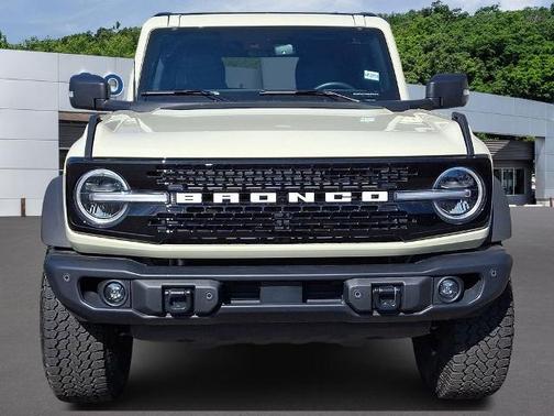 DESERT SAND 2025 Ford Bronco BADLANDS