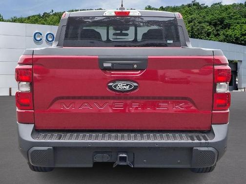 RUBY RED METALLIC TINTED CC 2025 Ford Maverick LARIAT