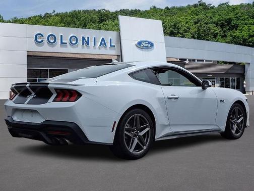 OXFORD WHITE 2024 Ford Mustang GT PREMIUM