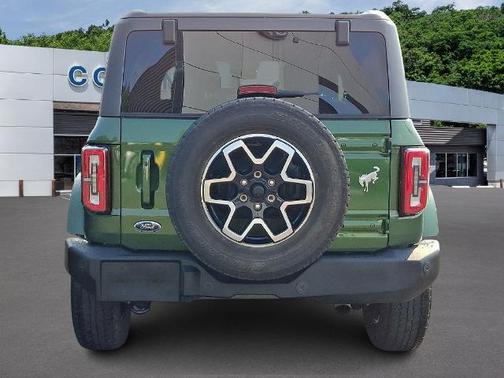 ERUPTION GREEN METALLIC 2023 Ford Bronco OUTER BANKS