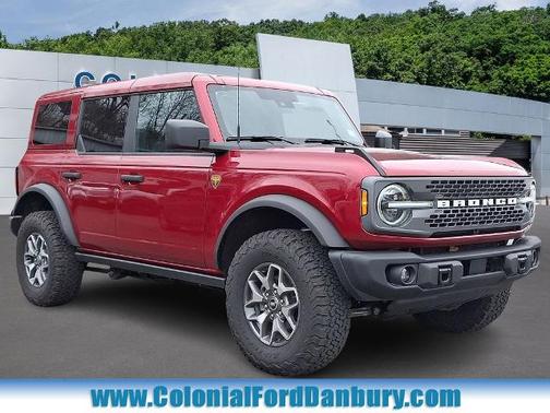 RUBY RED MET TNTD CLEARCOAT 2025 Ford Bronco BADLANDS