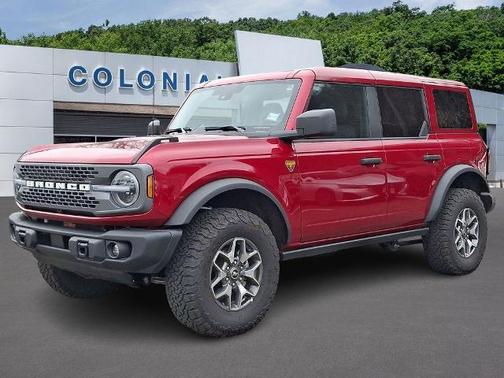RUBY RED MET TNTD CLEARCOAT 2025 Ford Bronco BADLANDS