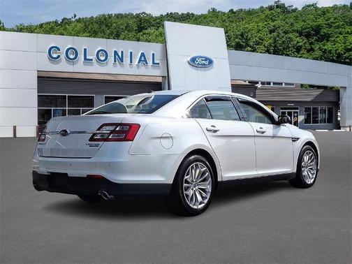 2019 Ford Taurus LIMITED