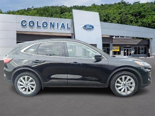 2022 Ford Escape TITANIUM