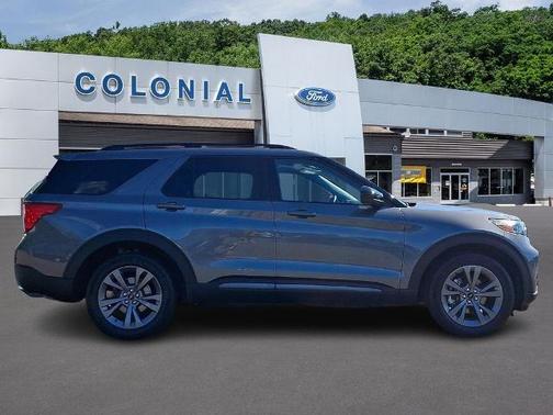 CARBONIZED GRAY METALLIC 2023 Ford Explorer XLT