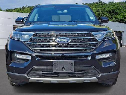 AGATE BLACK METALLIC 2024 Ford Explorer XLT
