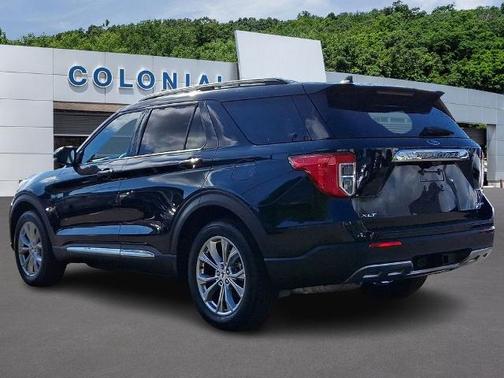 AGATE BLACK METALLIC 2024 Ford Explorer XLT