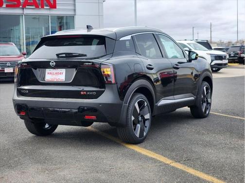 2025 Nissan Kicks SR