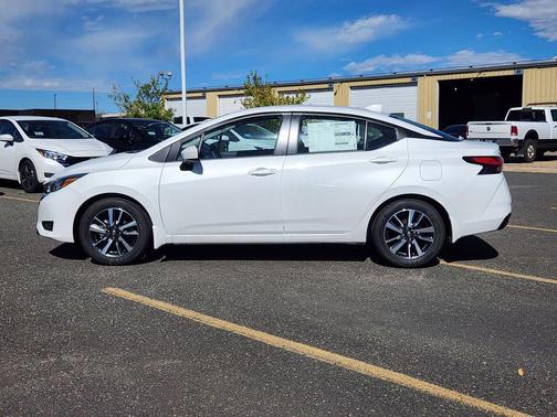 2025 Nissan Versa 1.6 SV