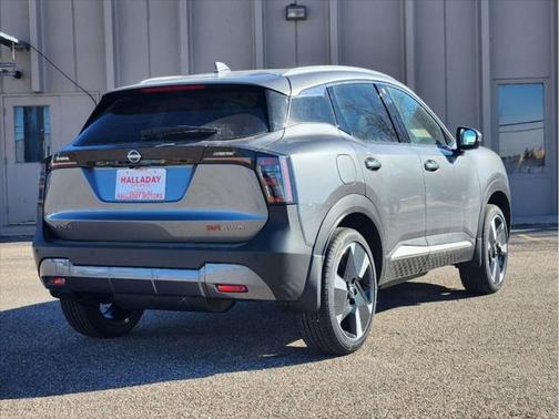 2025 Nissan Kicks SR
