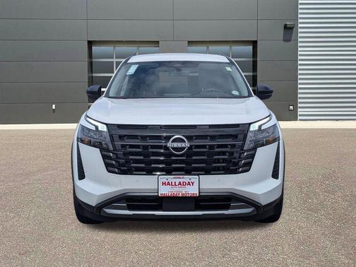 Everest White Pearl Tricoat 2026 Nissan Pathfinder SL